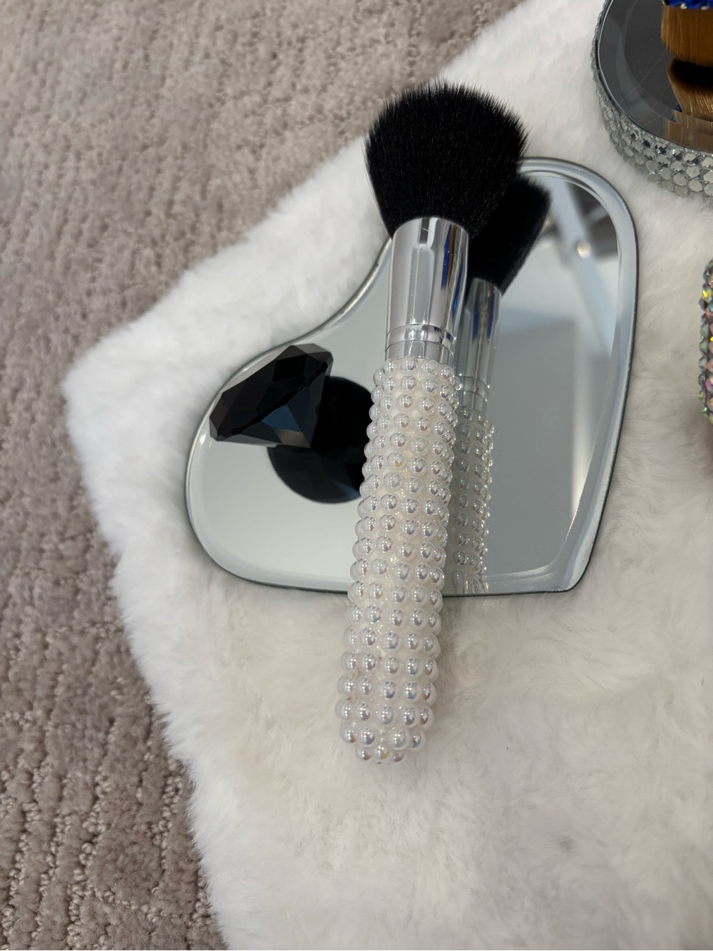 Pearl-Handled Powder Brush – White
